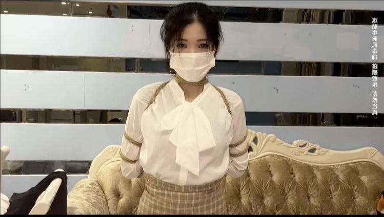 甜美原声演出！小姐姐为你讲解遇到束缚自救指南，全程高能，花式道具丰富，中文字幕，还有精彩的访谈环节！-7