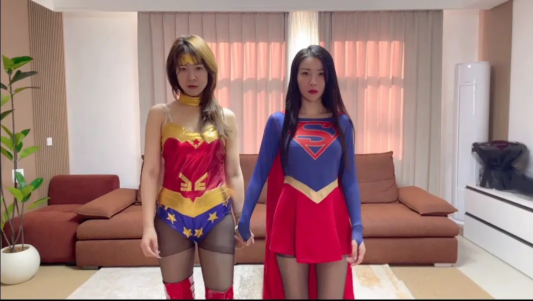 云雀女侠-D尺牍堕落神奇女侠VS痴女女超人（一）-3