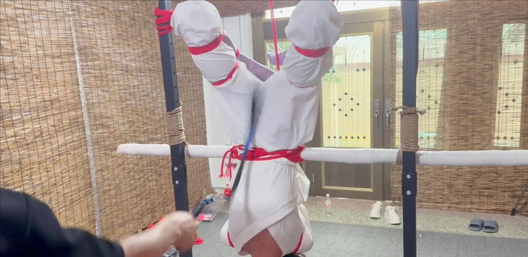 倒吊调教跆拳道女友-3