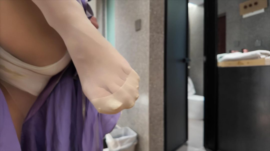 寻芳猎艳 第一集 紫礼服 肉丝-10