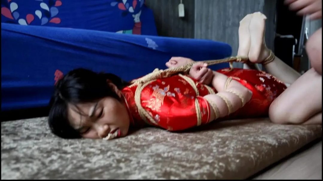 唯美之家定拍作品:《兄妹打赌游戏骗局》(女孩与表哥玩捆绑游戏反被表哥欺骗捆堵更严厉)-6 唯美之家定拍作品:《兄妹打赌游戏骗局》(女孩与表哥玩捆绑游戏反被表哥欺骗捆堵更严厉)-6