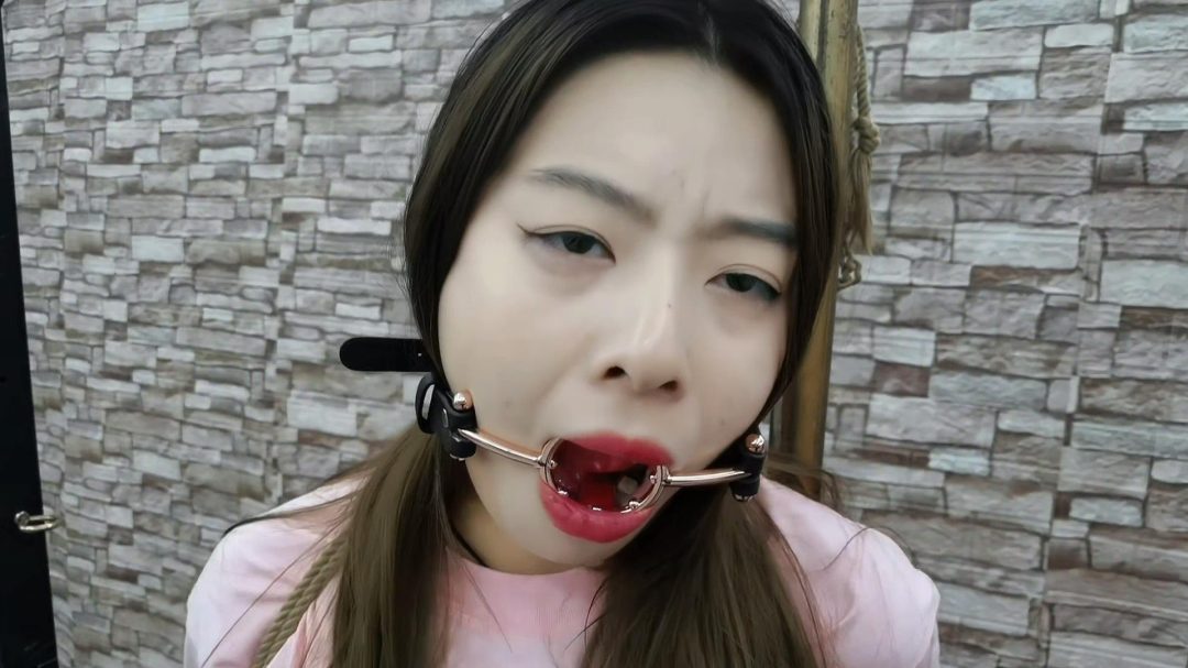 女秘书希希和老板的打赌游戏,希希在被调教过程中如果失禁就算输,她会失禁吗....-4