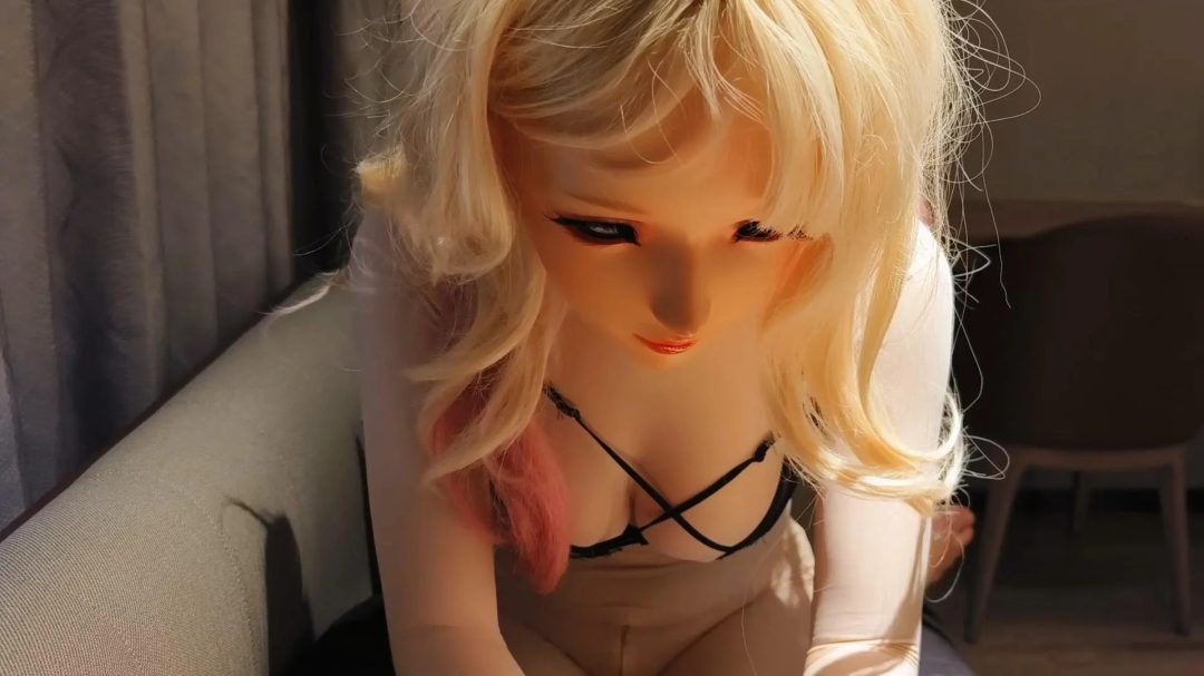 酒店的一对一的真人娃娃服务-1