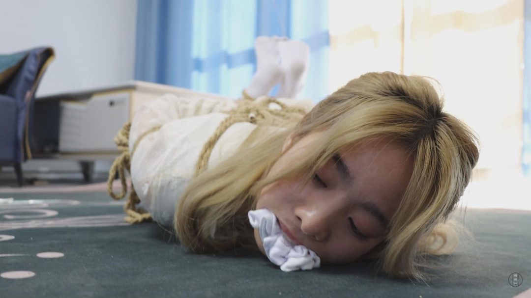 【绝版模特娜娜】【得意客定拍】《傲慢女友驯服计划（下）》家有女友初驯服，乖巧可人真舒服~-13