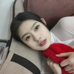去无赖家里讨债,无赖不在家,正好见到无赖女儿,那就把无赖女儿当女奴玩弄.