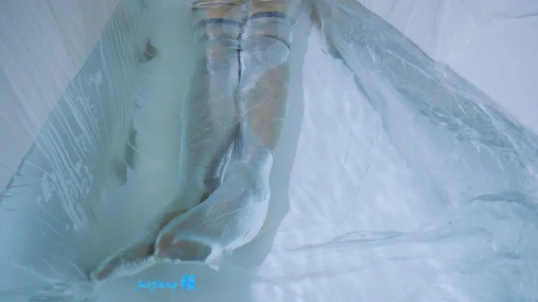 伊伊紧缚水压浴缸-4