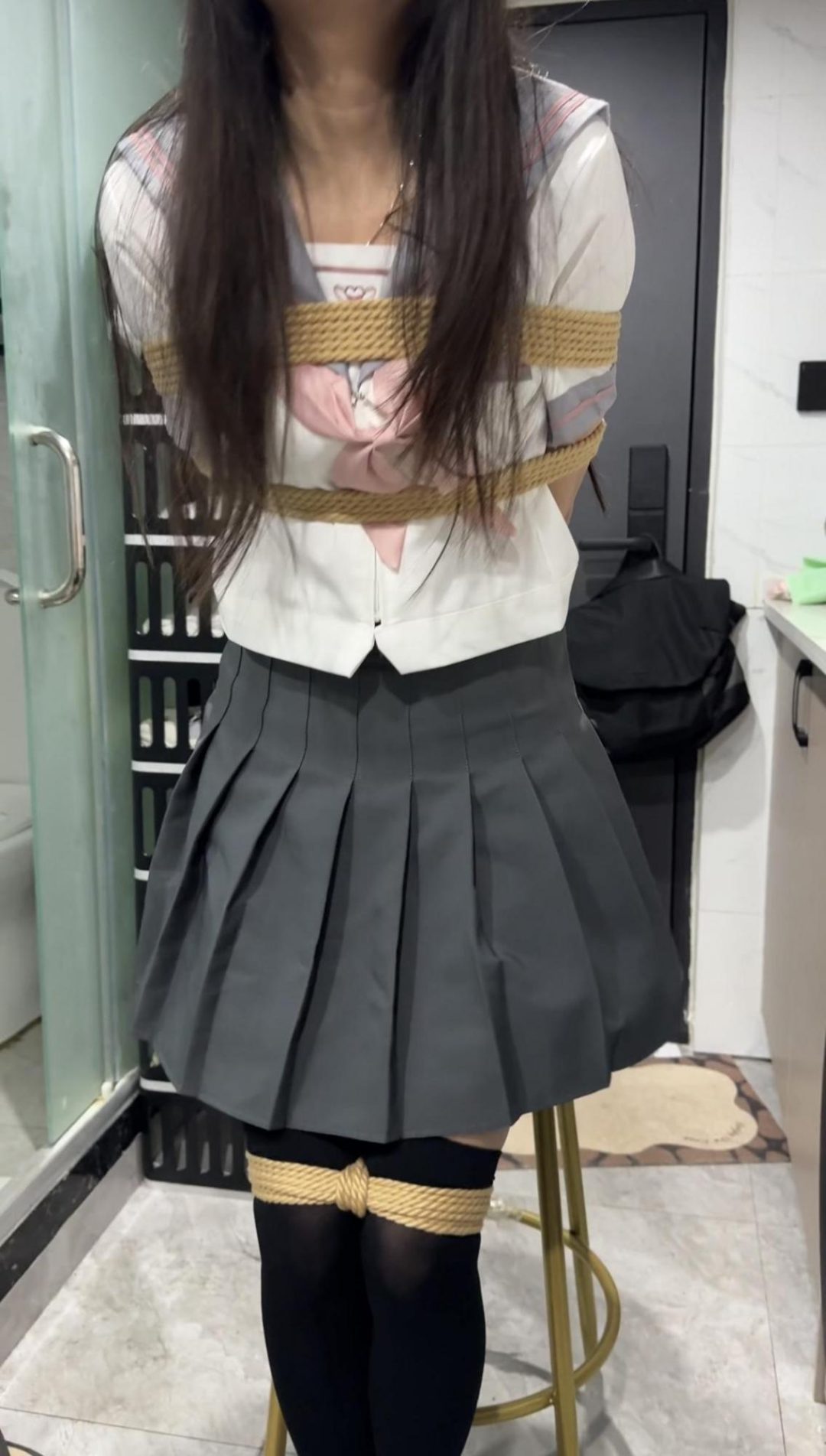 困困的JK捆绑 放置初体验-6