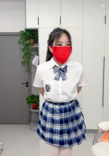 鱼糯糯 白丝女主播丝巾扎带自缚堵嘴蒙面-6