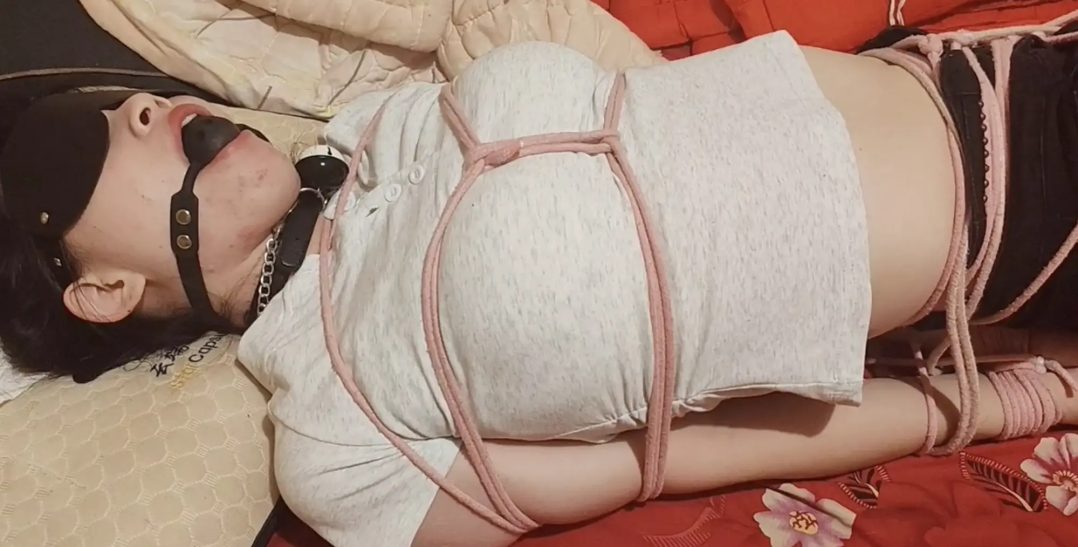 同好小姐姐的紧缚体验-6