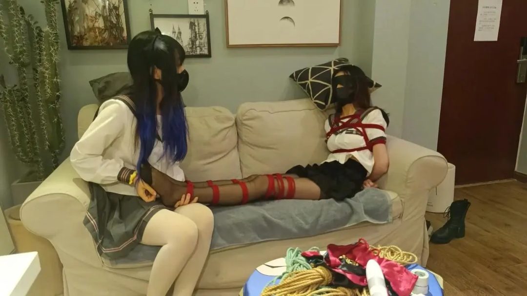 黑白双丝 手足并用 工作室新人小晴和03小姐姐姐双子姐妹花 捆绑调j 女女百合-7