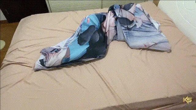 小姐姐沦为等身抱枕被各种蹂躏！二次元限定皮肤全包裹皮带上下包裹，美少女挣扎求饶-2