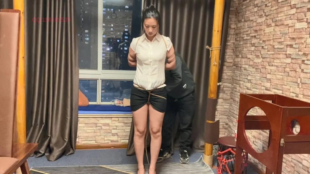 老虎凳极限 痛苦到撕心裂肺 kt-1