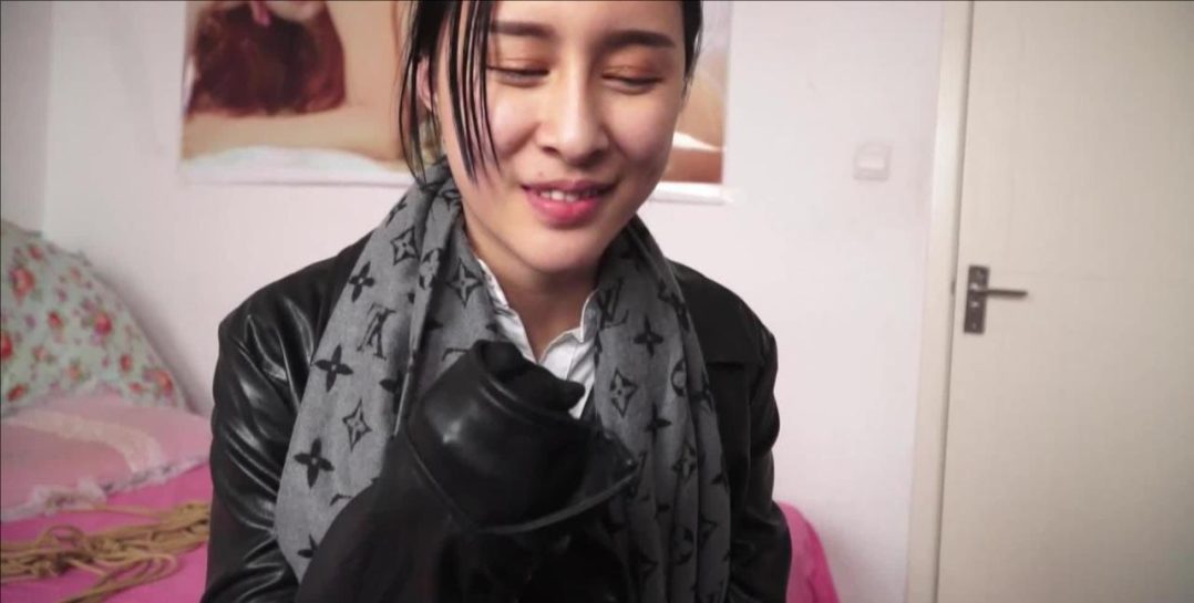 女主成功挣脱捆绑-2