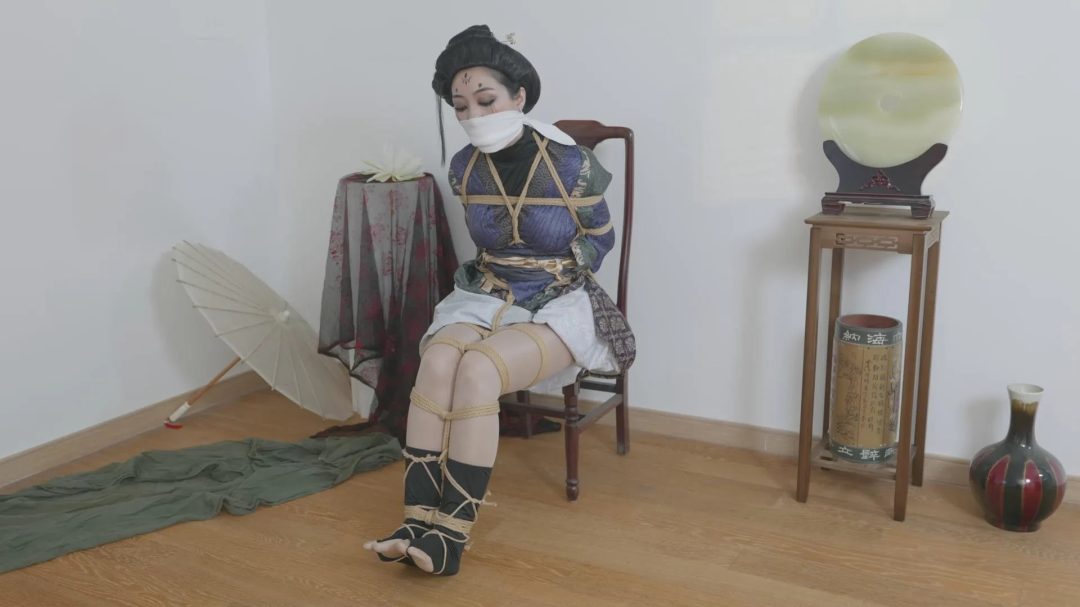 红鲤鱼作品《黑神话悟空之停止挣扎的四妹上集》，炼丹之前必需让被炼的妖精看不见，叫不出，动弹不得！-12