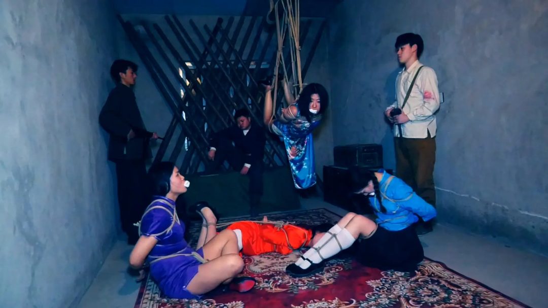 新片《女子特别行动队》 下集 女子别动小队把土匪全部消灭回去又被军统特派员差点侵犯-6