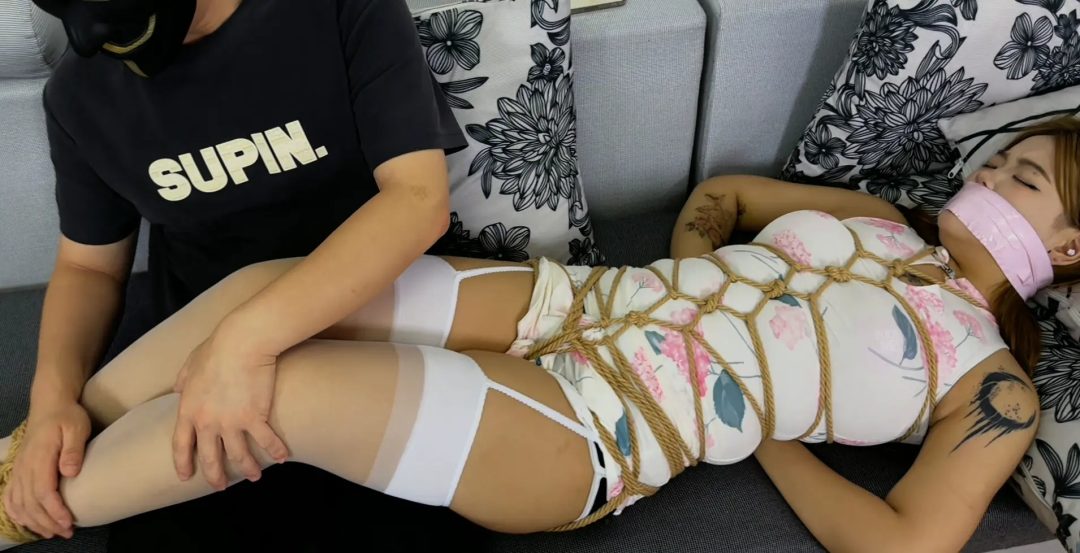 直播如何捆绑邻家少妇-5