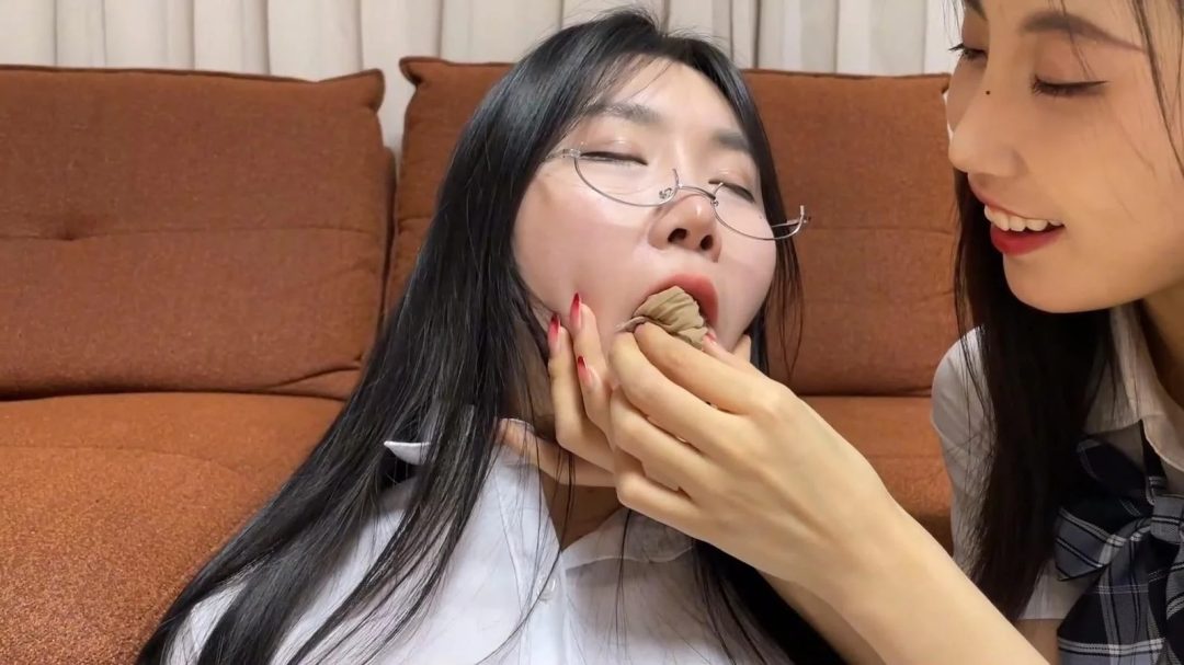 【云雀定拍】对不良少女的家访1 老师上门家访反被驷马羞辱 吴晗 琳琳主演-2