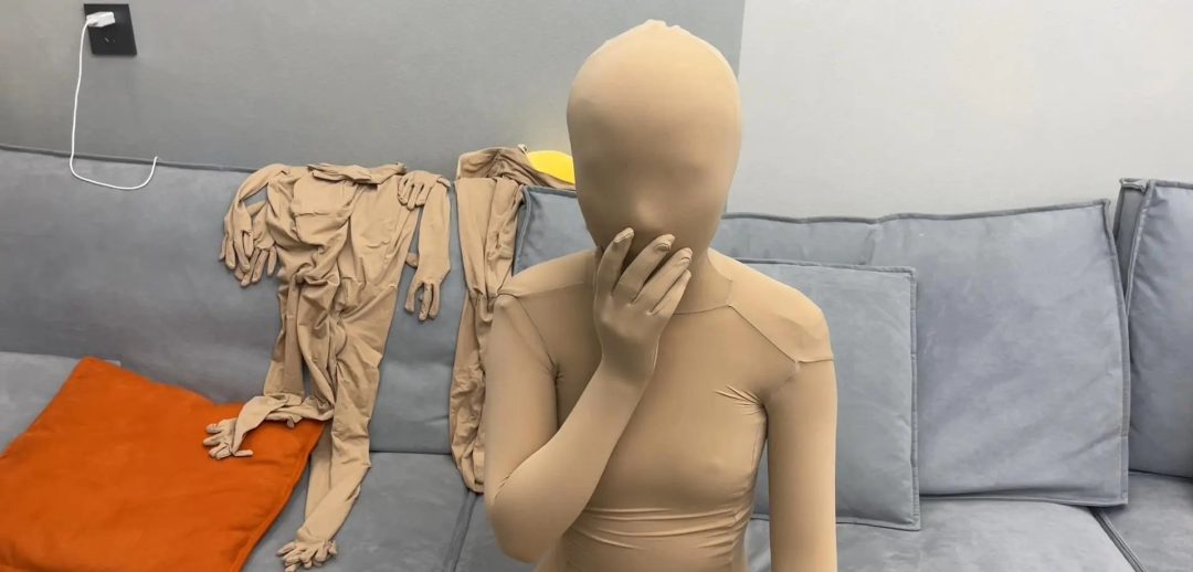 多层Zentai，从超薄到最后六层包裹，五官崩得失去直觉，说话呼吸都困难。-6
