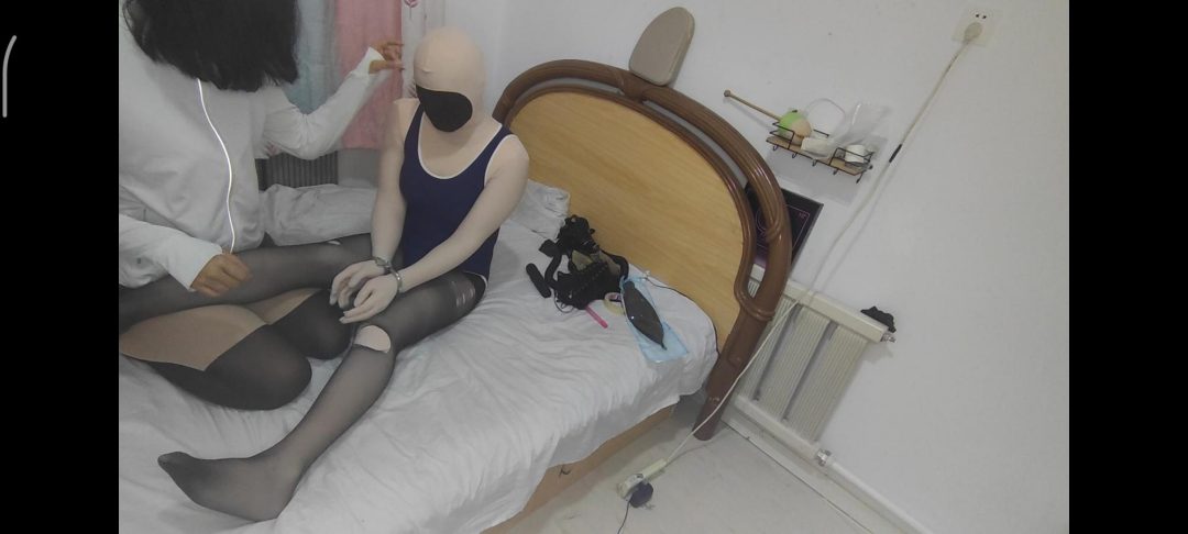人体家具升级zentai+保鲜膜+胶带头部封闭?再加+双层热缩袋+扎带固定+挂钩粘贴-1 人体家具升级zentai+保鲜膜+胶带头部封闭?再加+双层热缩袋+扎带固定+挂钩粘贴-1