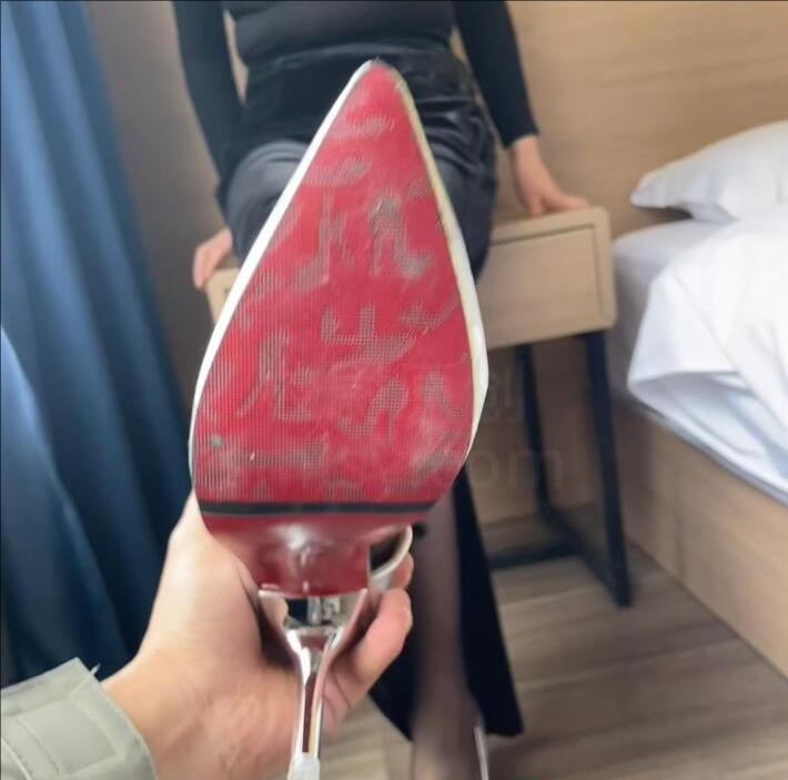 酒店约舔黑丝旗袍妹妹-3