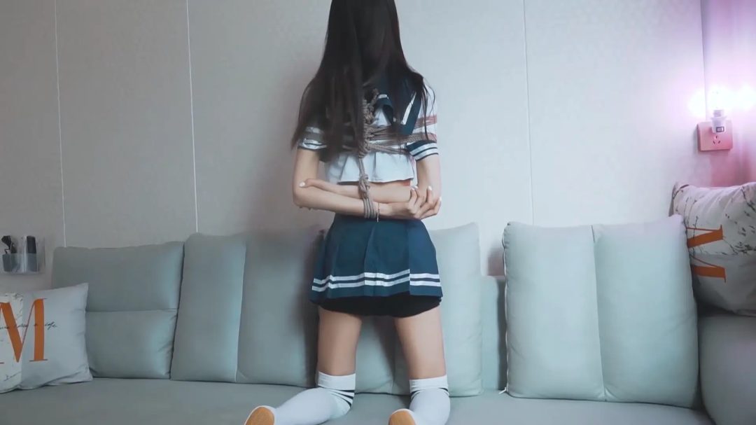 清纯颜值美女集合，2段纯绑2段剧情，胶带封嘴，zentai全包拘束！-1