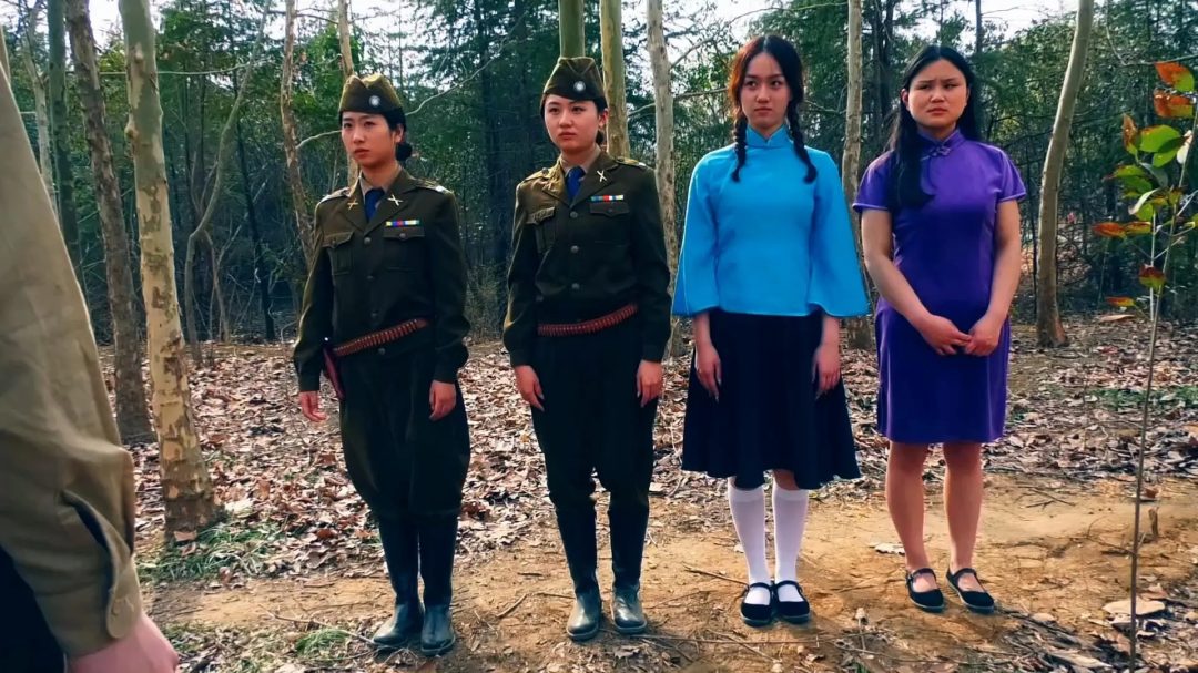 新片《女子特别行动队》 上集 军统组建一支女子特别行动小队，她们执行任务的时候遇见土匪-8