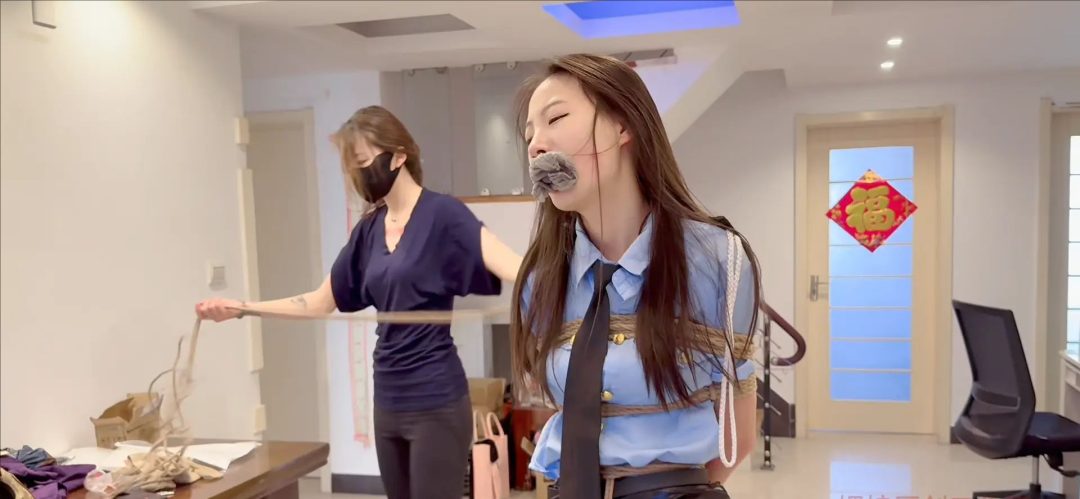 被羞辱的女M2/2-3