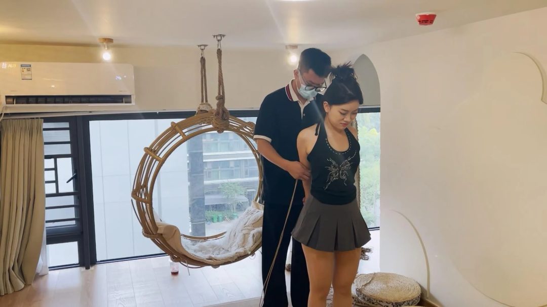 定拍奥特曼新模：兼职学生妹 直臂驷马口球长时间放置-2