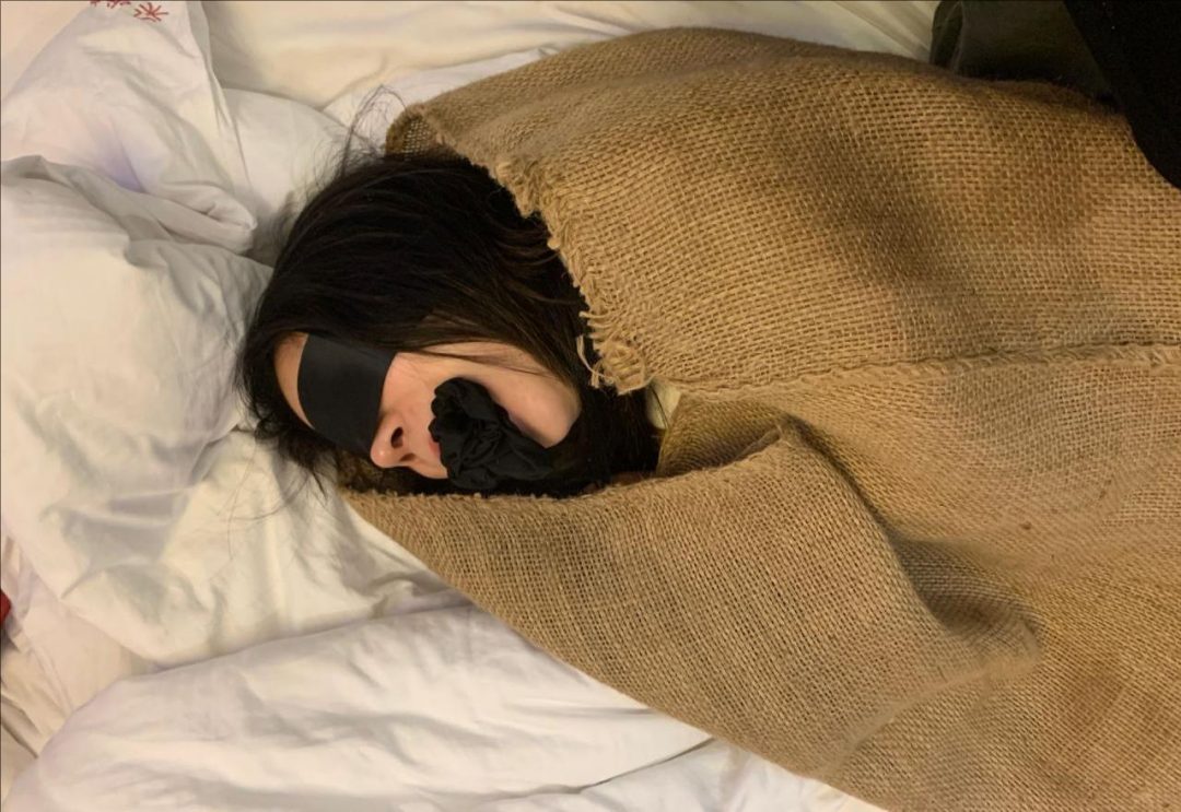170cm大三美女陈诗诗捆绑封嘴装麻袋！-6