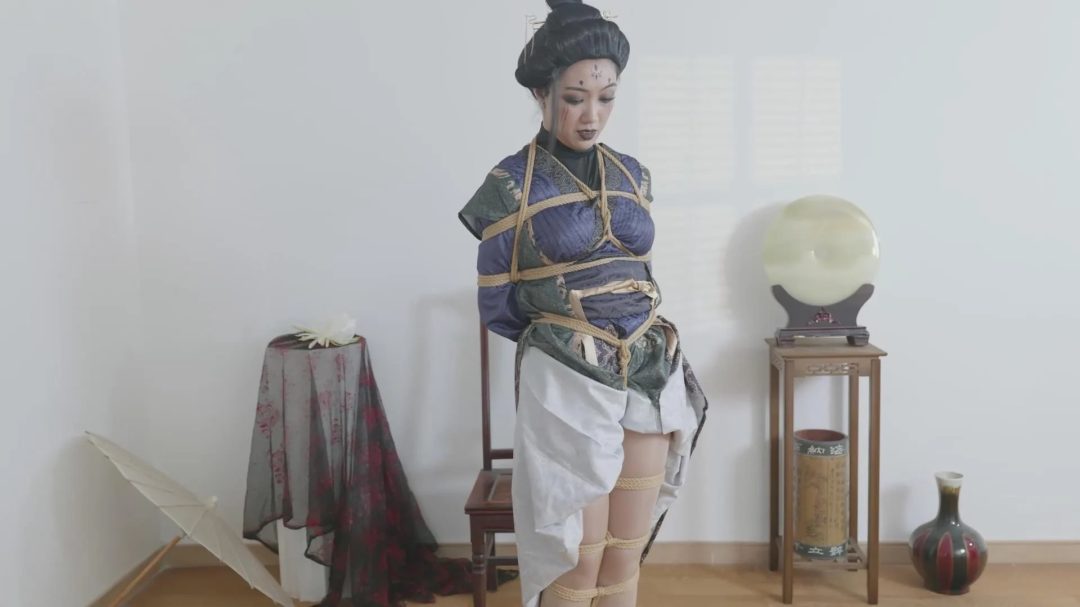 红鲤鱼作品《黑神话悟空之停止挣扎的四妹上集》，炼丹之前必需让被炼的妖精看不见，叫不出，动弹不得！-3