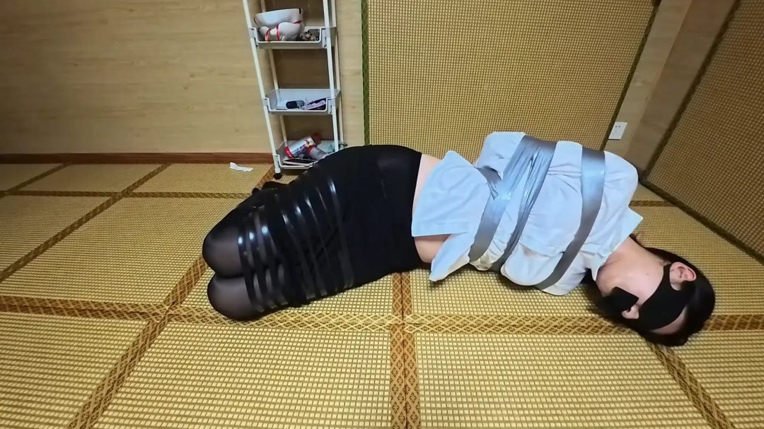 黑色绝缘胶带密集捆绑！下-3