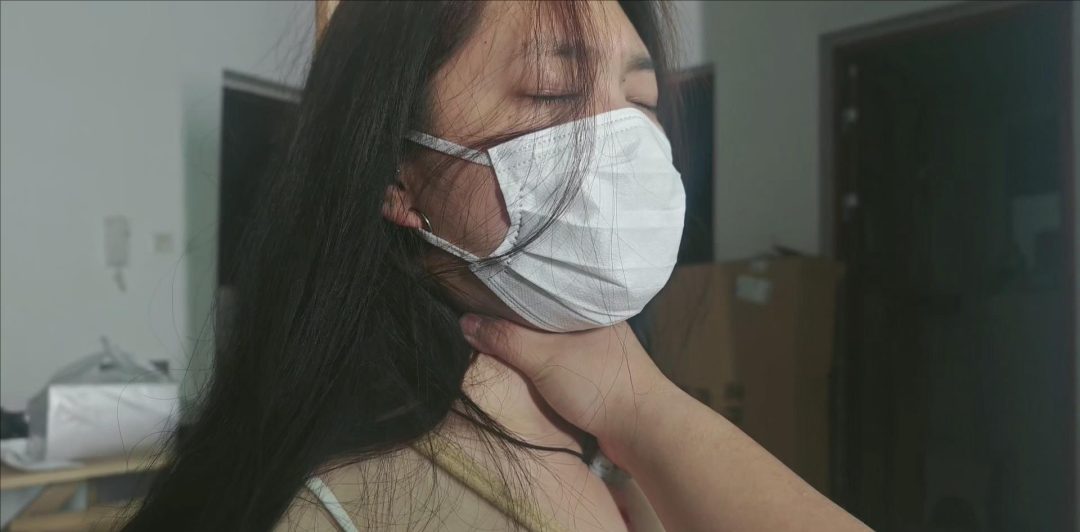 真空被绑在老虎凳上强制性固定-4