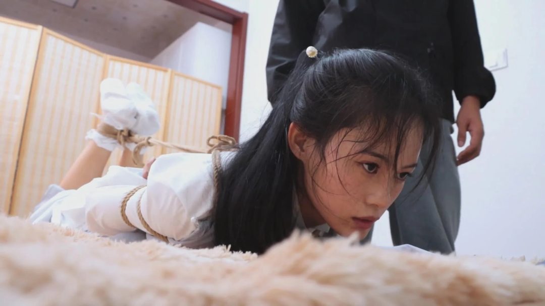 【得意客定拍】《次元三角·汐雪篇(中)》武功被废的昔日女侠,任人蹂躏无法反抗!-1 【得意客定拍】《次元三角·汐雪篇(中)》武功被废的昔日女侠,任人蹂躏无法反抗!-1