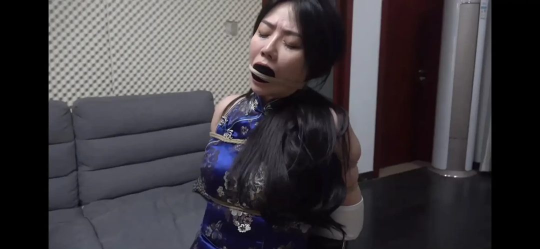 【长丝手套珍藏定拍】李然大美女的缎面劫数-3