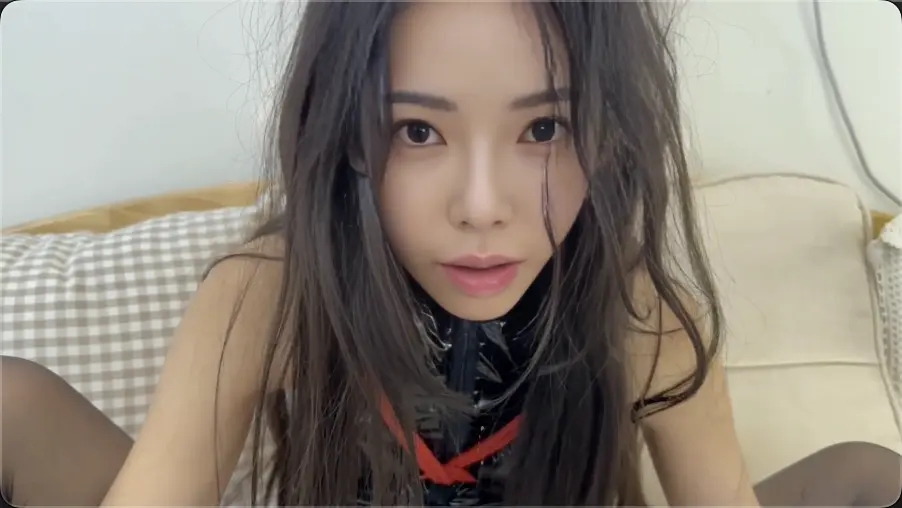 【小奶猫】开始笑哈哈～到最后玩到默不作声 丝袜堵嘴 皮革 女王 口水收集 女调女 玩弄 挣扎-2