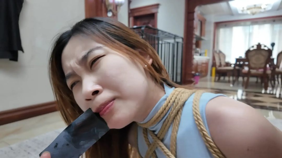 《旅途噩梦》第2集 南清施展美人计离间夫妻 逐个击破后米粒被南清雨诺肆意羞辱-7