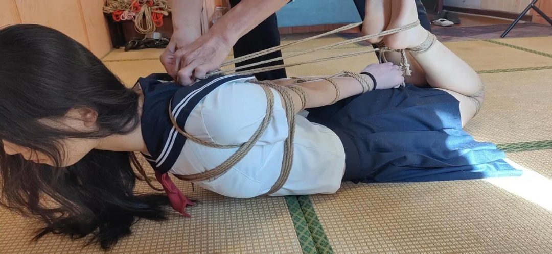 舞蹈生柔柔，大号口球《欧式直臂超紧驷马放置奔溃》嘴里塞了个大号的口球放置奔溃，房间能听到痛苦的挣吟-3