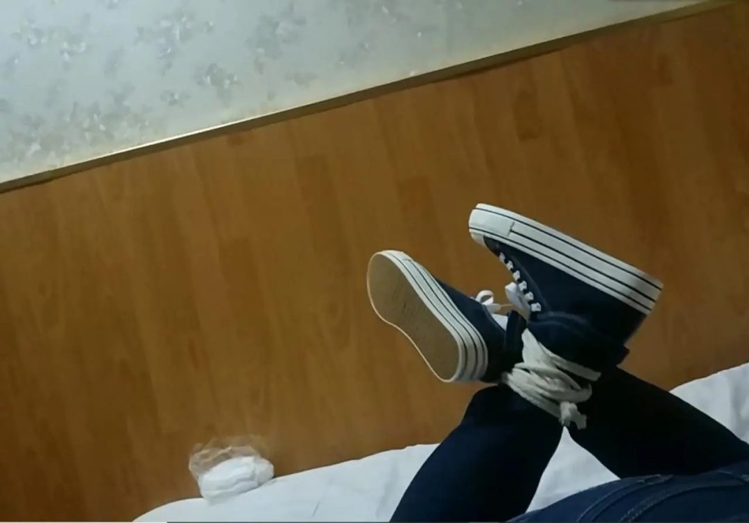 普通的捆绑挣扎-6