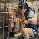 【逃脱游戏完整版】紫涵被封闭感官塞进笼子里，前来救她的杨若琳同样被禁锢手脚，她们能顺利逃脱吗？