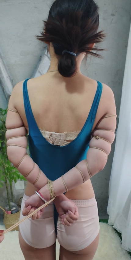身材超正小染、比基尼、调教、指挥捆绑露出、喜欢的可以点进来看看哦-5