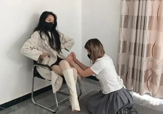 女神的堕落（SP 耳光 踩踏）-1