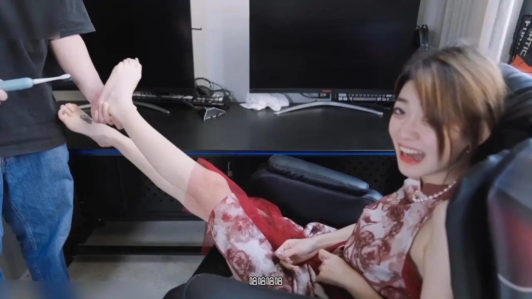 脚模摄影-酷似网红蔓越莓的妹子旗袍tk-9