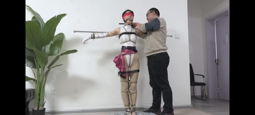 【逍遥订拍_被征服的女侠】柳洋 鼻钩 原味丝袜 十字架缚 打屁股 挠脚心 挠腋下 定身折磨 恋足 电击-4 【逍遥订拍_被征服的女侠】柳洋 鼻钩 原味丝袜 十字架缚 打屁股 挠脚心 挠腋下 定身折磨 恋足 电击-4