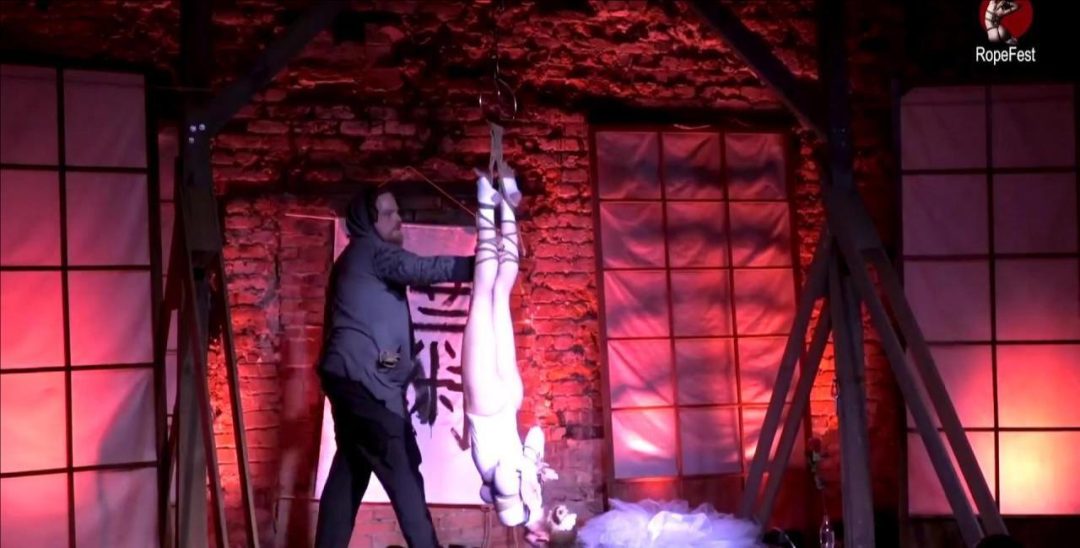 Shibari performance in the event EVOLution RopeFest 2019-8