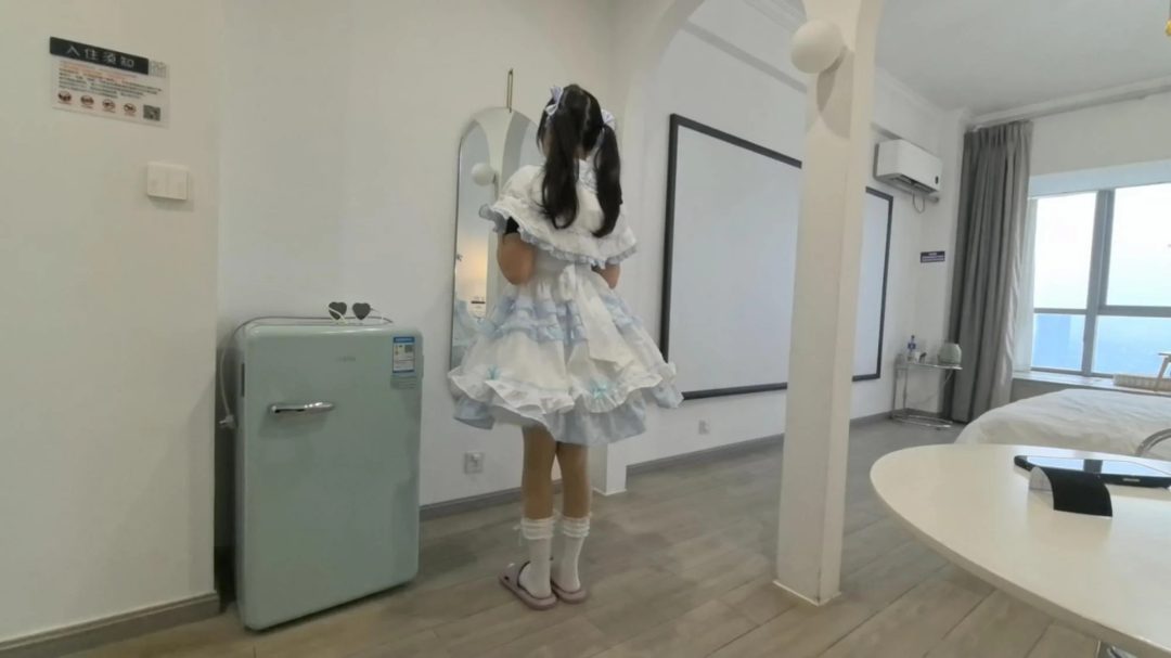 【定拍束缚lo娘限制行动】挺有趣的剧本 看着不难 操作起来一点都不简单 束缚小M限制行动 电击器稳定输出 分别用几种方式束缚 藏好玩具开关 让束缚中的M自行寻找关闭 一边电击-1 【定拍束缚lo娘限制行动】挺有趣的剧本 看着不难 操作起来一点都不简单 束缚小M限制行动 电击器稳定输出 分别用几种方式束缚 藏好玩具开关 让束缚中的M自行寻找关闭 一边电击-1