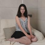 大学生小猪玉足挠痒