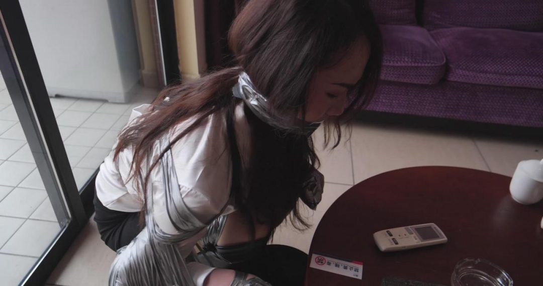 小驴工作室定拍作品《宠物上集》，好吃懒做的美女，只会被别人当做特殊宠物-12