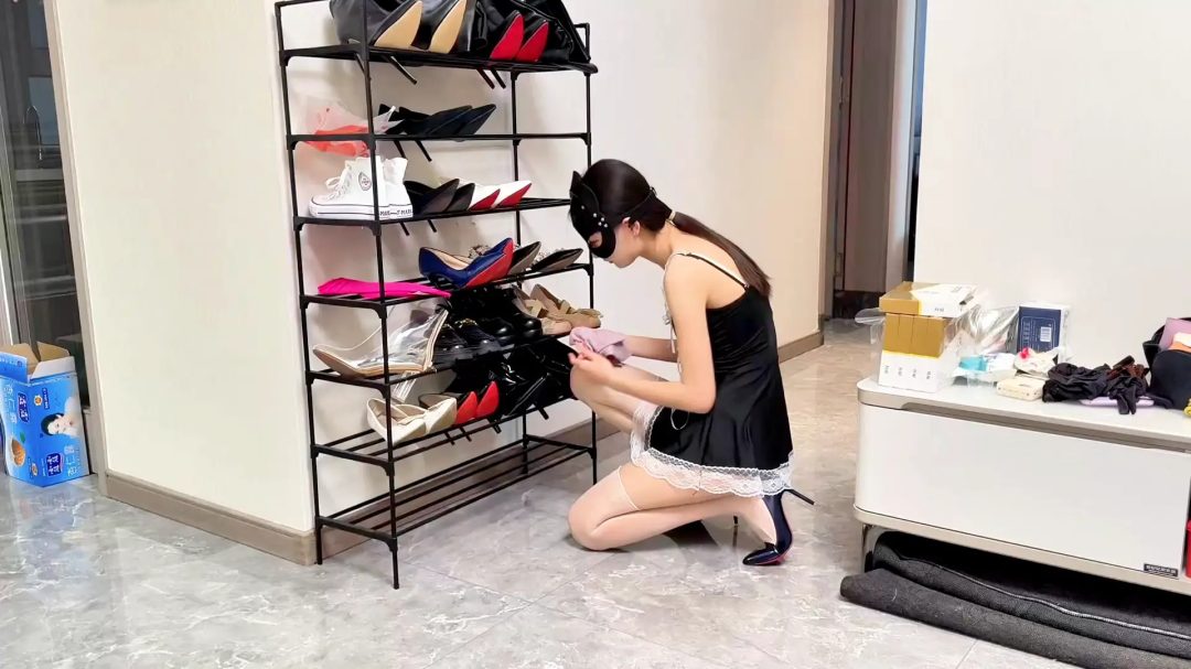媚娘工作室-极限足虐拘束站立训练1/6(粉丝剧本)-13 媚娘工作室-极限足虐拘束站立训练1/6(粉丝剧本)-13