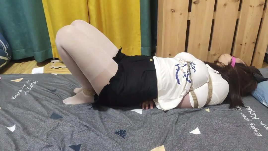 白丝驷马放置，脚步特写-3