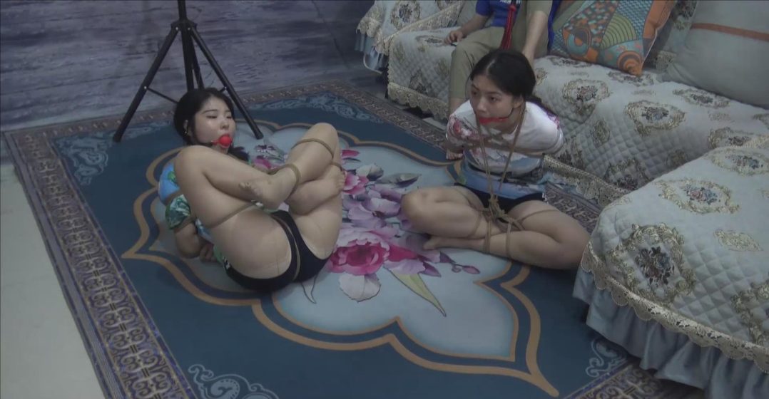《双女M转盘捆绑游戏 五 》 双M转盘抽奖玩捆绑游戏，转到什么项目玩什么项目-7